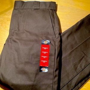 Brown Dickies men’s 32x30. New with tags